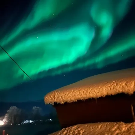 House With Charm, Valley With Lots Of Northern Lights, Breivikeidet 度假居 *