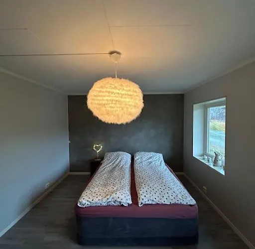 House With Charm, Valley With Lots Of Northern Lights, Breivikeidet * Tromsø