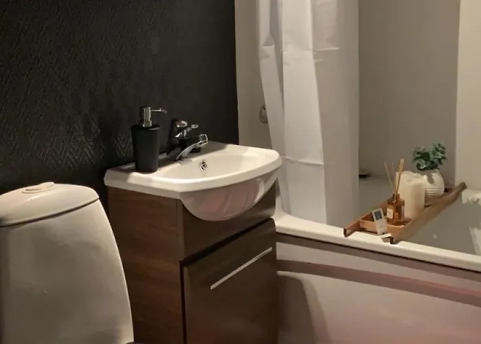 House With Charm, Valley With Lots Of Northern Lights, Breivikeidet * Tromsø